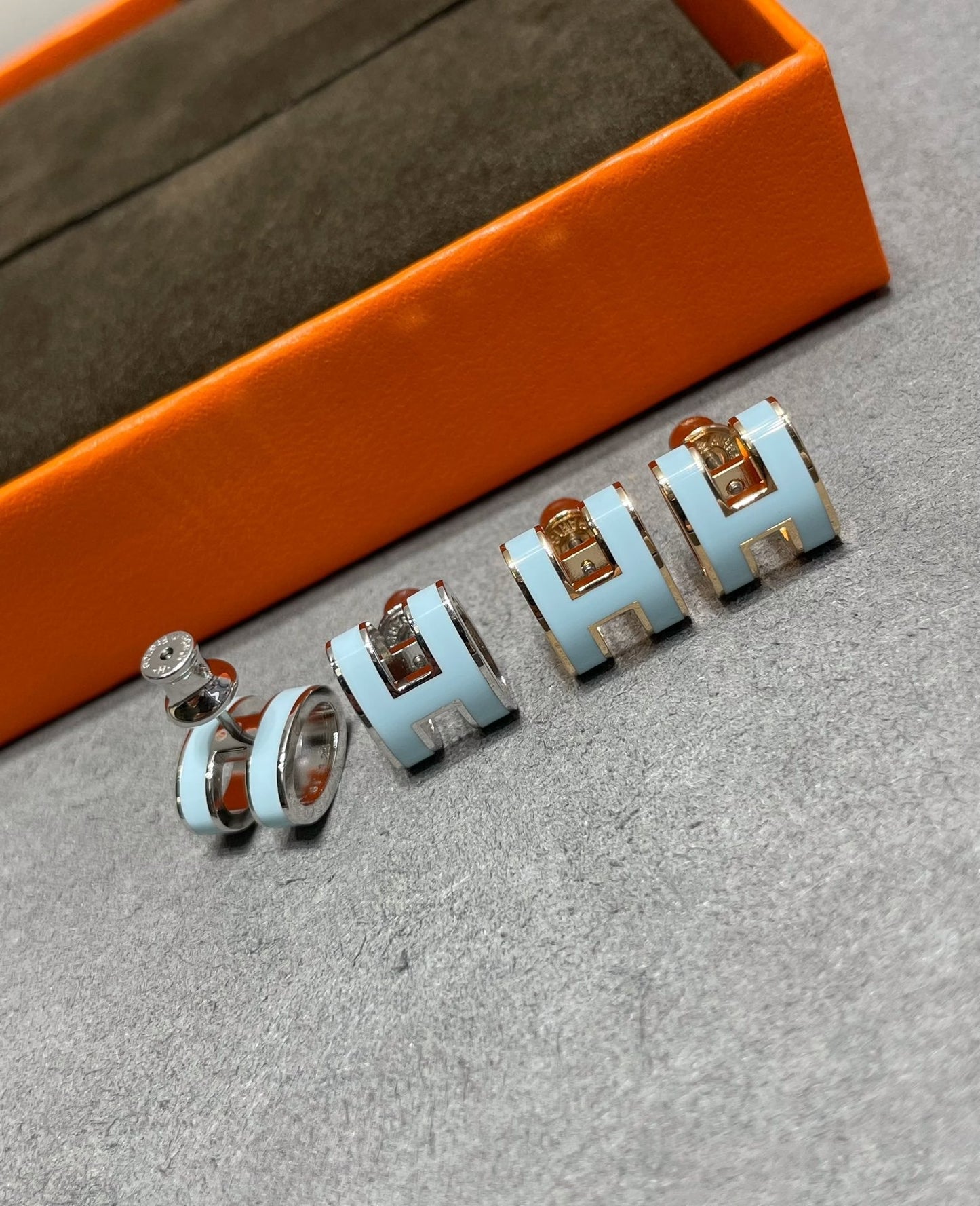 [BloomBling]POP H SKY BLUE STUD EARRINGS