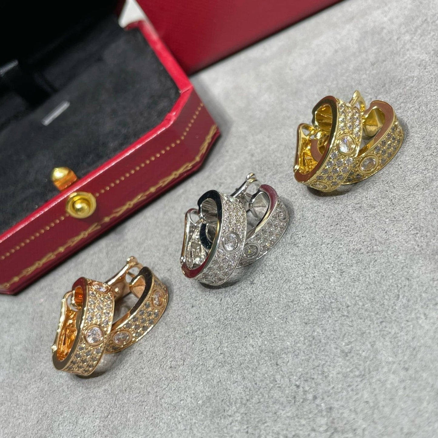 [BloomBling]LOVE 5.5MM DIAMOND PAVED EARRINGS