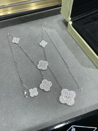 [BloomBling]CLOVER 6 MOTIF DIAMOND PAVED NECKLACE