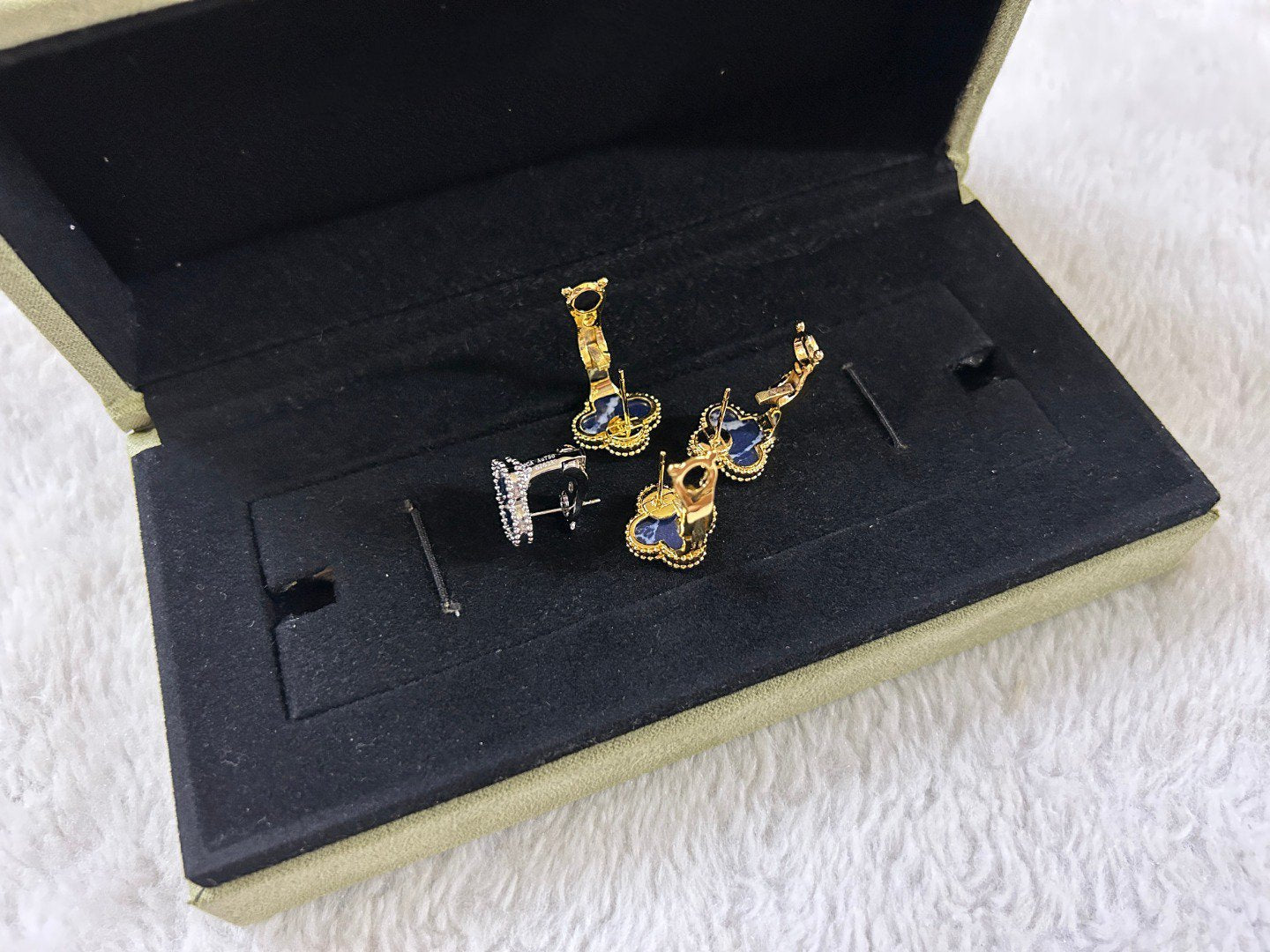 [BloomBling]CLOVER PIETERSITE MEDIUM STUD EARRINGS