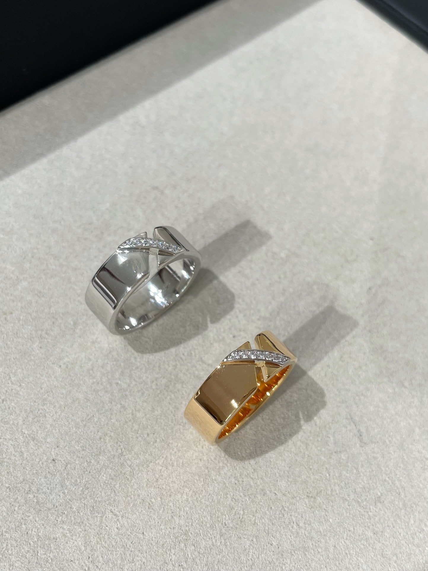 [BloomBling]LIENS EVIDENCE DIAOMOND RING