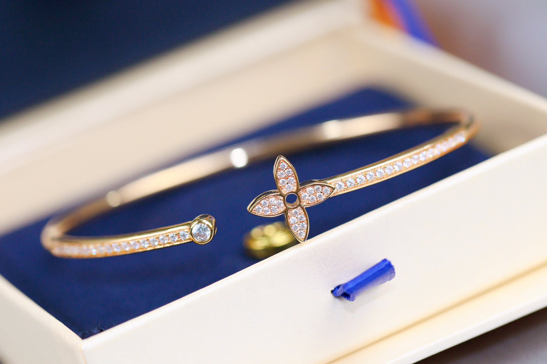 [BloomBling]IDYLLE PINK GOLD OPEN BRACELET DIAMOND PAVED