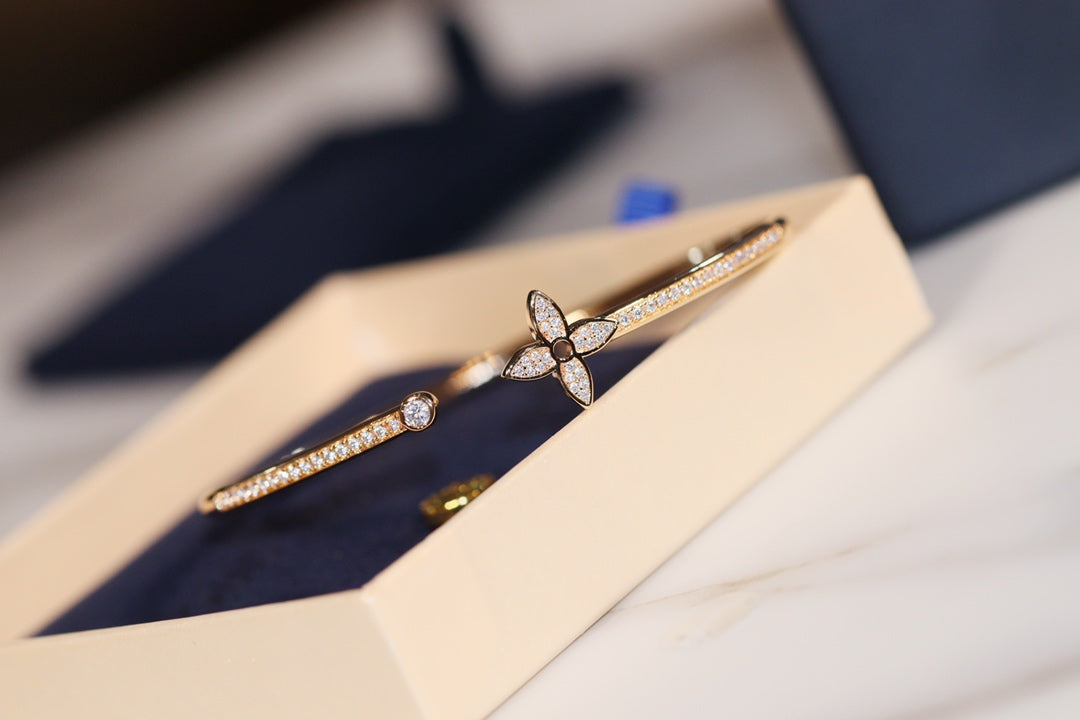 [BloomBling]IDYLLE GOLD OPEN BRACELET DIAMOND PAVED