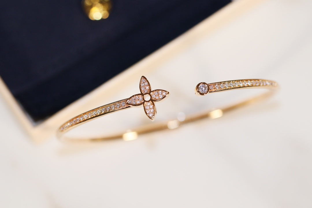 [BloomBling]IDYLLE GOLD OPEN BRACELET DIAMOND PAVED