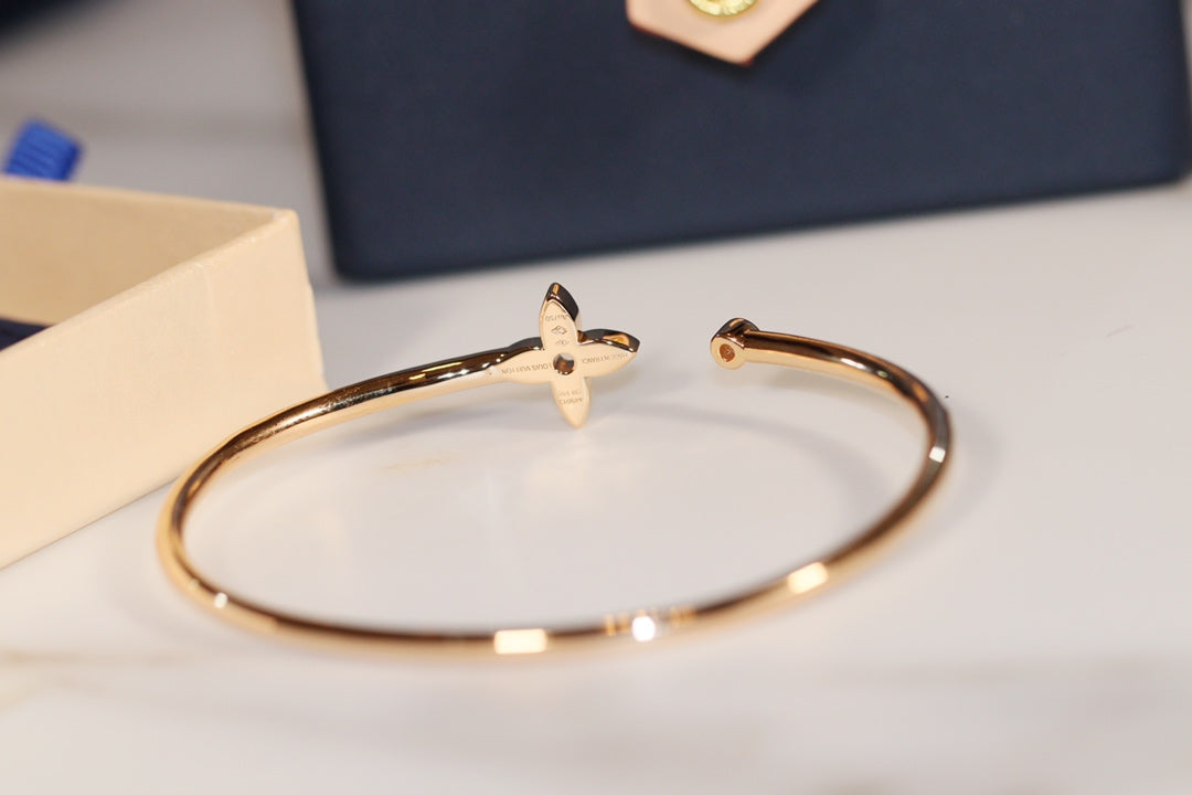 [BloomBling]IDYLLE GOLD OPEN BRACELET DIAMOND PAVED