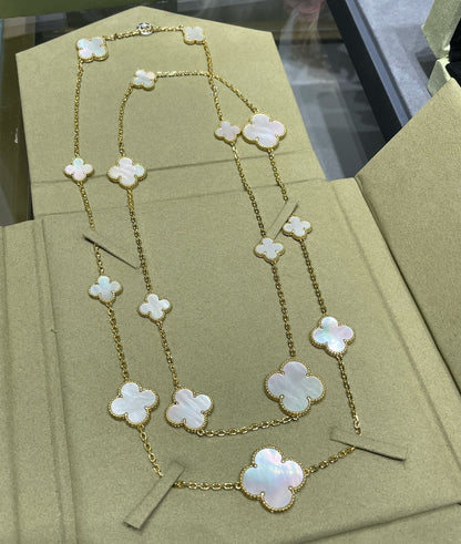 [BloomBling]CLOVER 16 MOTIF WHITE MOP GOLD NECKLACE
