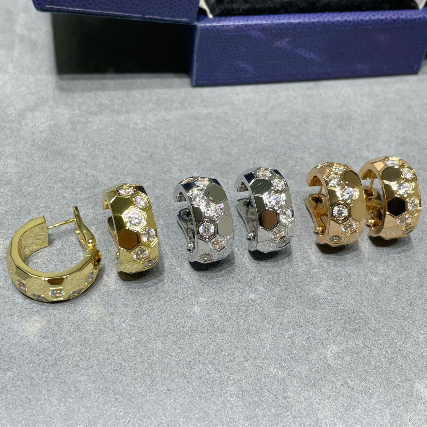 [BloomBling]BEE LOVE DIAMOND HOOP EARRINGS