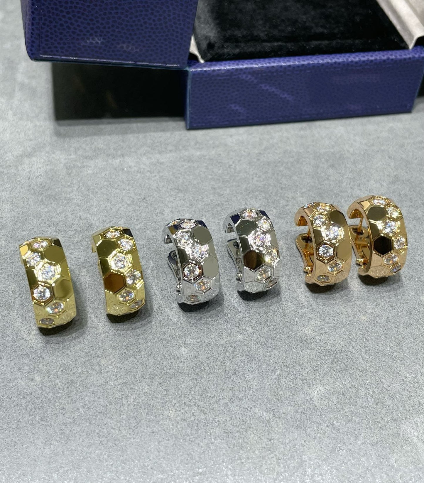 [BloomBling]BEE LOVE DIAMOND HOOP EARRINGS