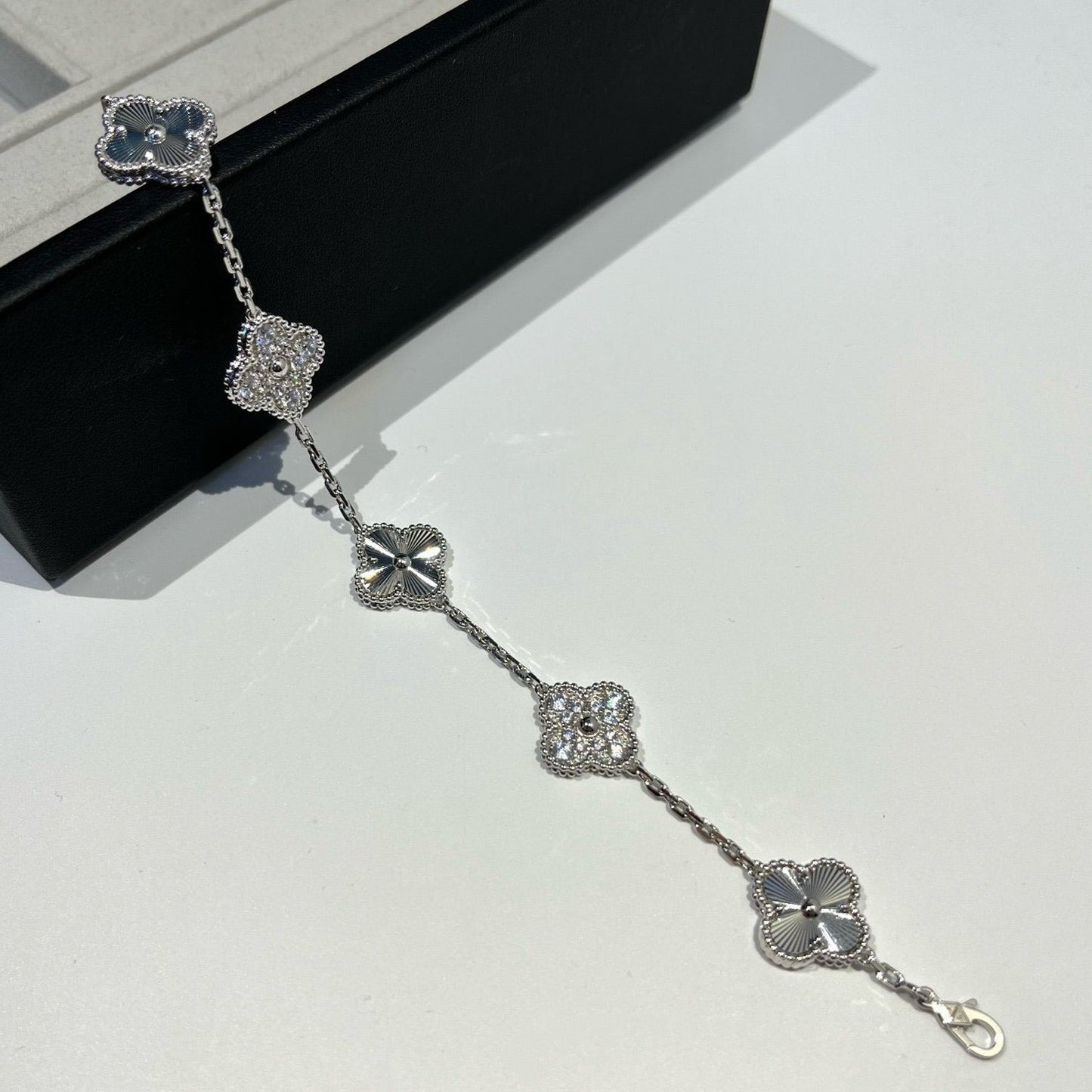 [BloomBling]CLOVER 5 MOTIF SILVER DIAMOND BRACELET