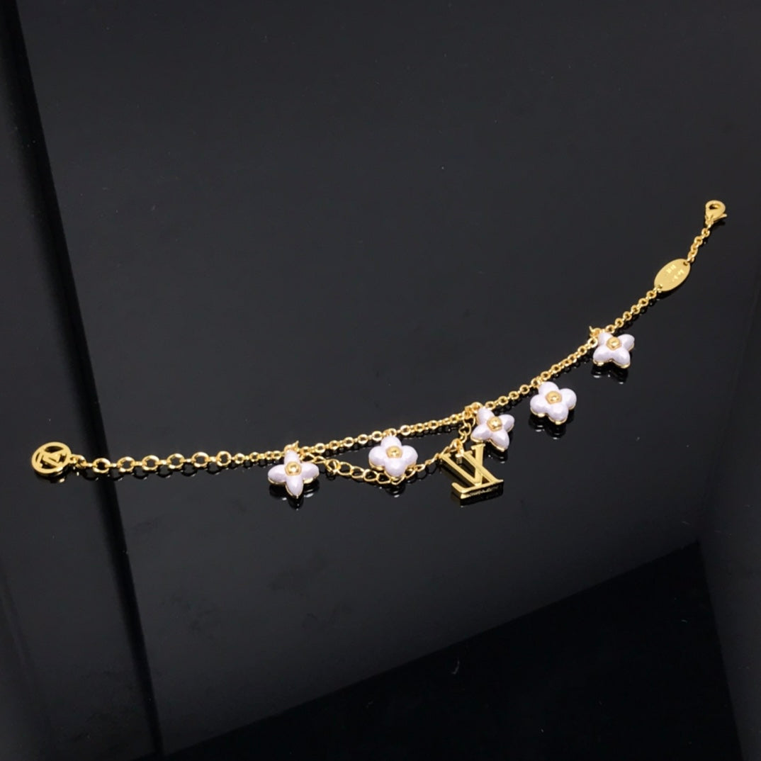 [BloomBling]LOGO 6 MOTIF STAR AND SUN GOLD BRACELET