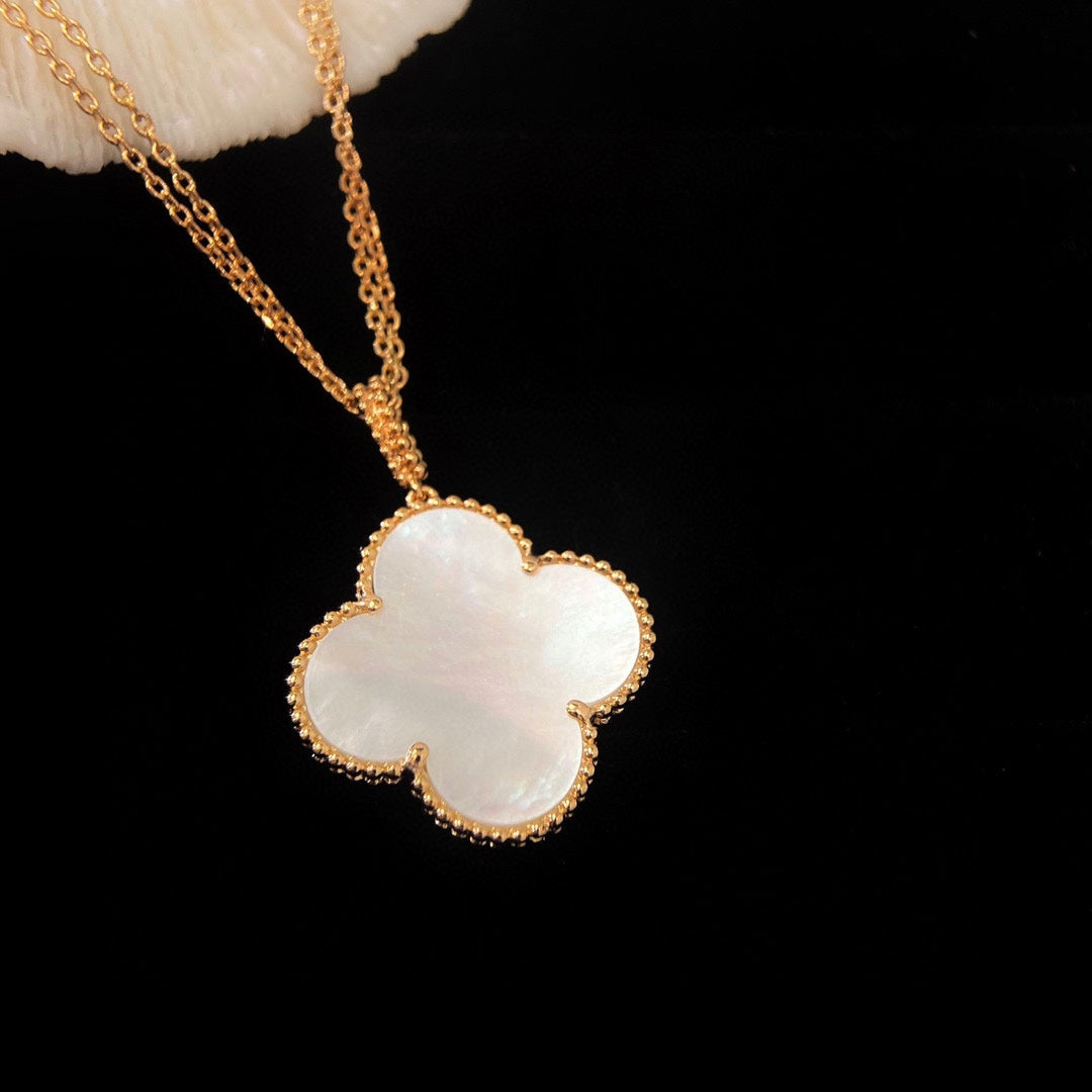 [BloomBling]CLOVER 25MM MOP LARGE PENDANT NECKLACE
