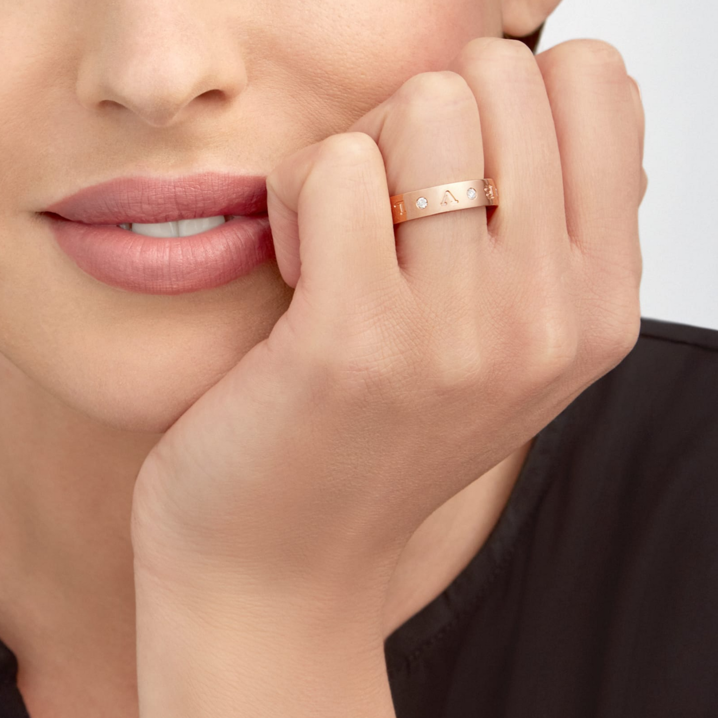 [BloomBling]ZERO 1 ESSENTIAL PINK GOLD BAND WITH DIAMONDS RING