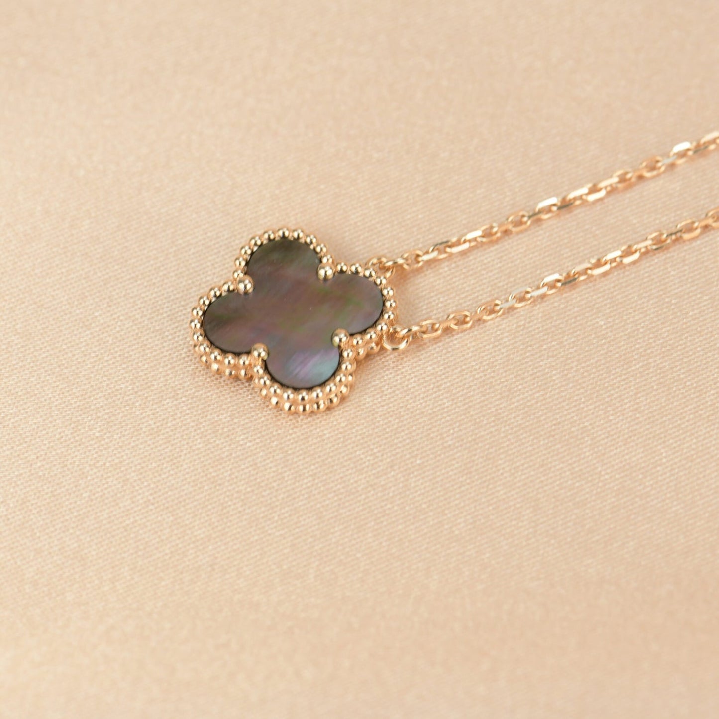 [BloomBling]CLOVER 15MM  GRAY MOTHER OF PEARL NECKLACE