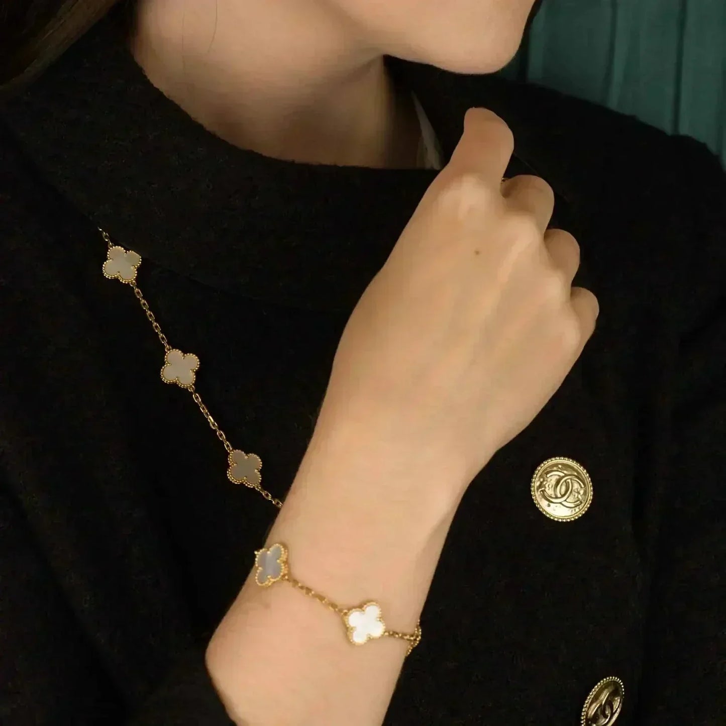 [BloomBling]CLOVER  5 MOTIF WHITE MOP BRACELET