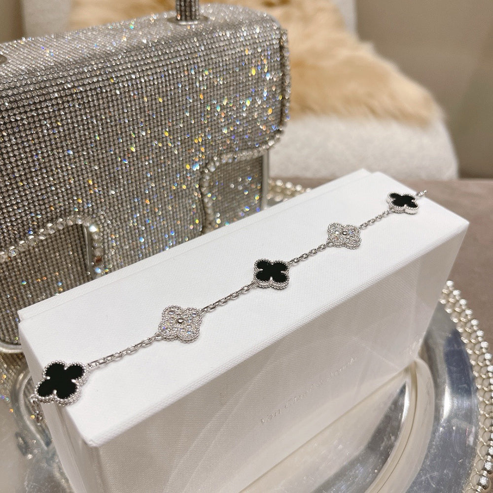 [BloomBling]CLOVER 5 MOTIF ONYXS DIAMOND BRACELET SILVER