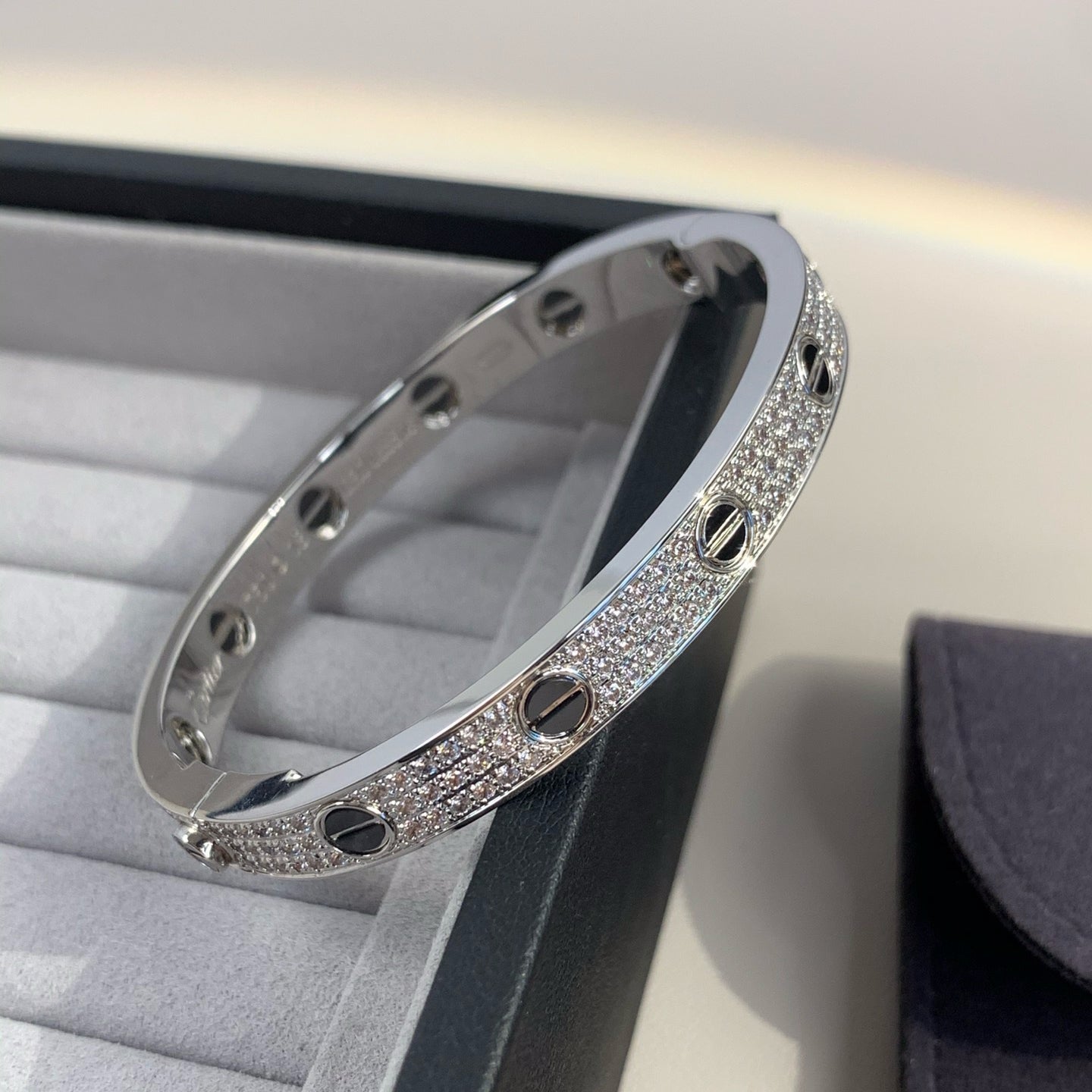 [BloomBling]LOVE BRACELET 6.1MM DIAMOND-PAVED CERAMIC