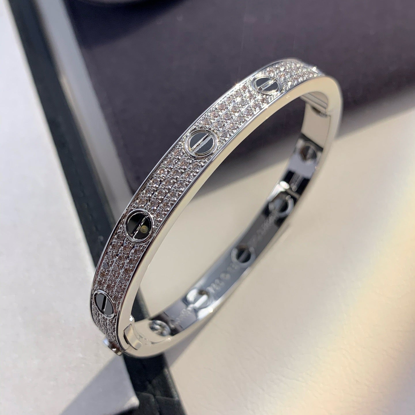 [BloomBling]LOVE BRACELET 6.1MM DIAMOND-PAVED CERAMIC