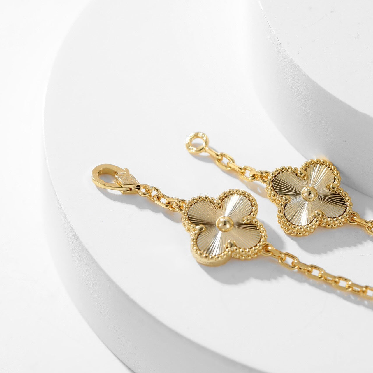 [BloomBling]CLOVER 10 MOTIFS LASER NECKLACE