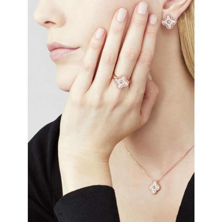 [BloomBling]CLOVER 15MM DIAMOND SINGLE FLOWER NECKLACE