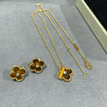 [BloomBling]CLOVER 15MM DIAMOND AND YELLOW TIGER'S EYE AGATE necklace