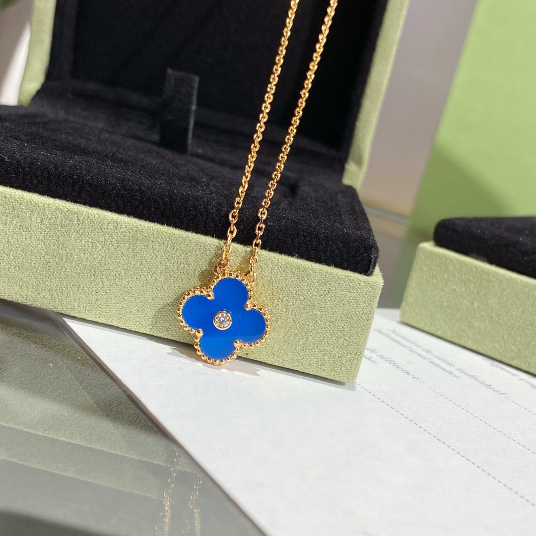 [BloomBling]CLOVER 15MM DIAMOND AND BLUE AGATE NECKLACE