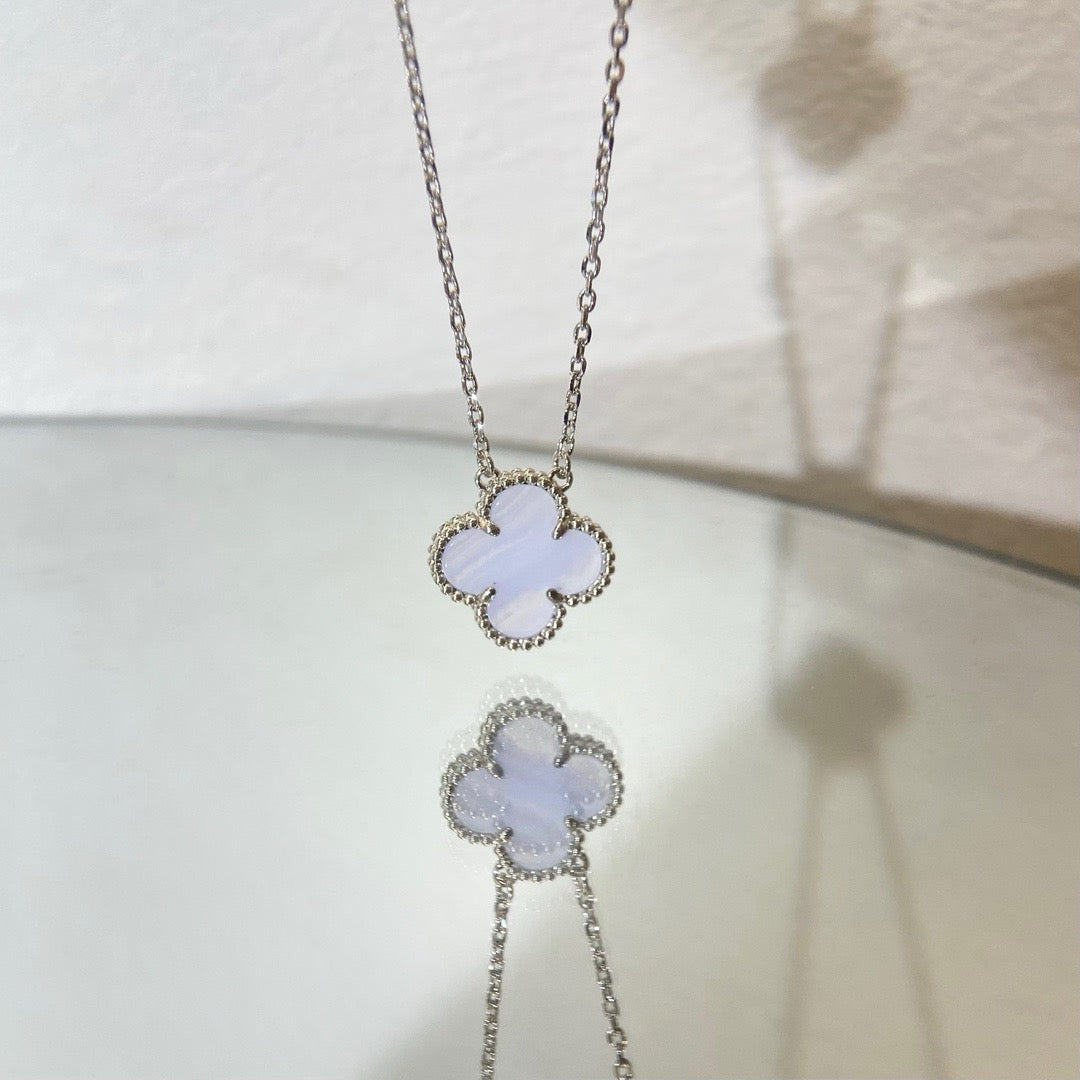 [BloomBling]CLOVER 15MM BLUE CHALCEDONY NECKLACE SILVER