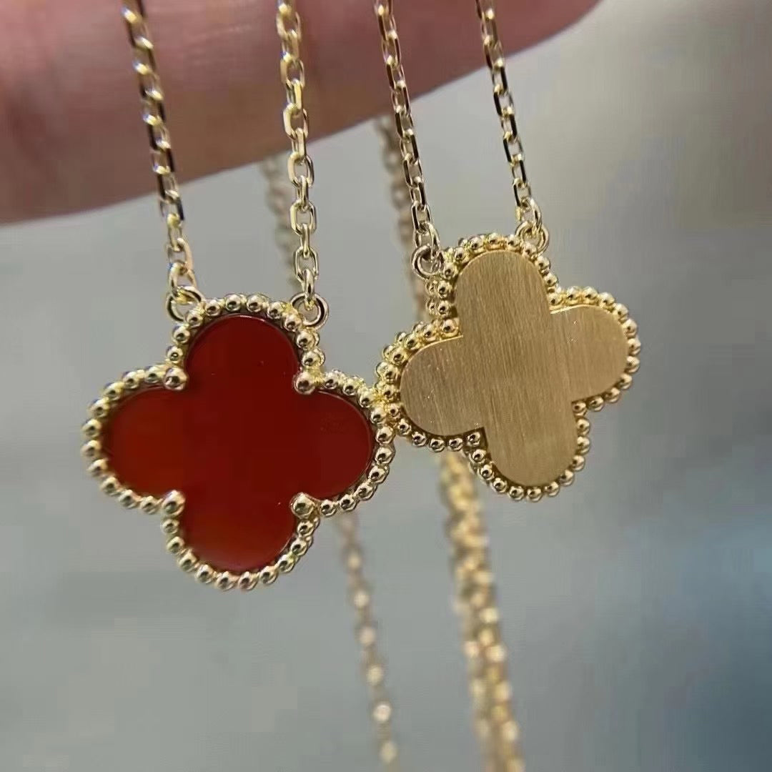 [BloomBling]CLOVER 15MM CARNELIAN SINGLE FLOWER NECKLACE