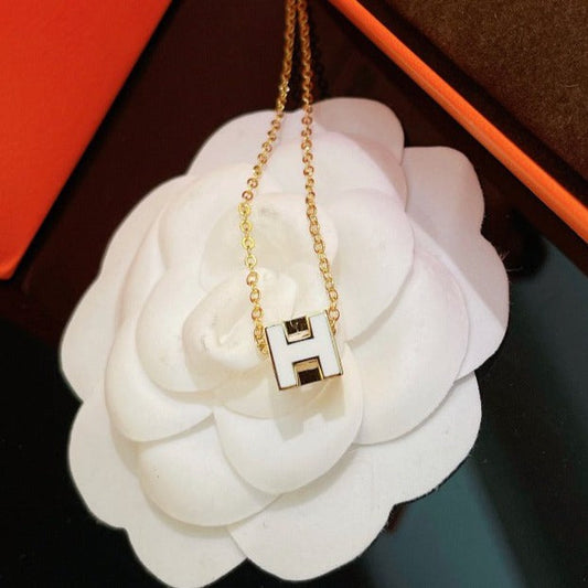 [BloomBling]H WHITE SQUARE GOLD NECKLACE