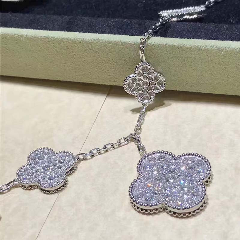 [BloomBling]CLOVER 6 MOTIFS SILVER DIAMOND BRACELET