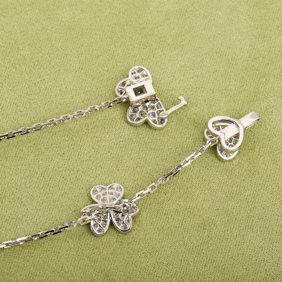 [BloomBling]FRIVOLE SILVER 9 FLOWERS NECKLACE