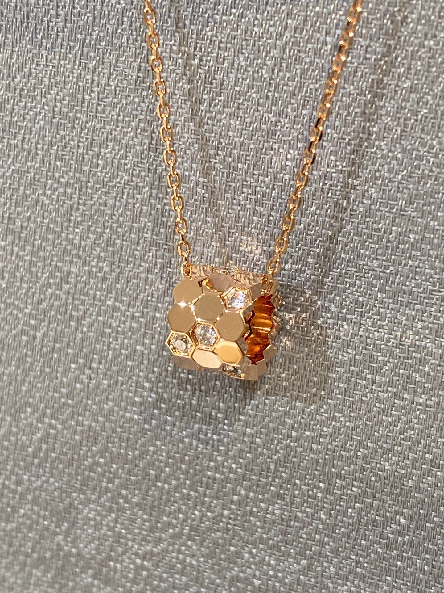 [BloomBling]BEE LOVE DIAMOND NECKLACE