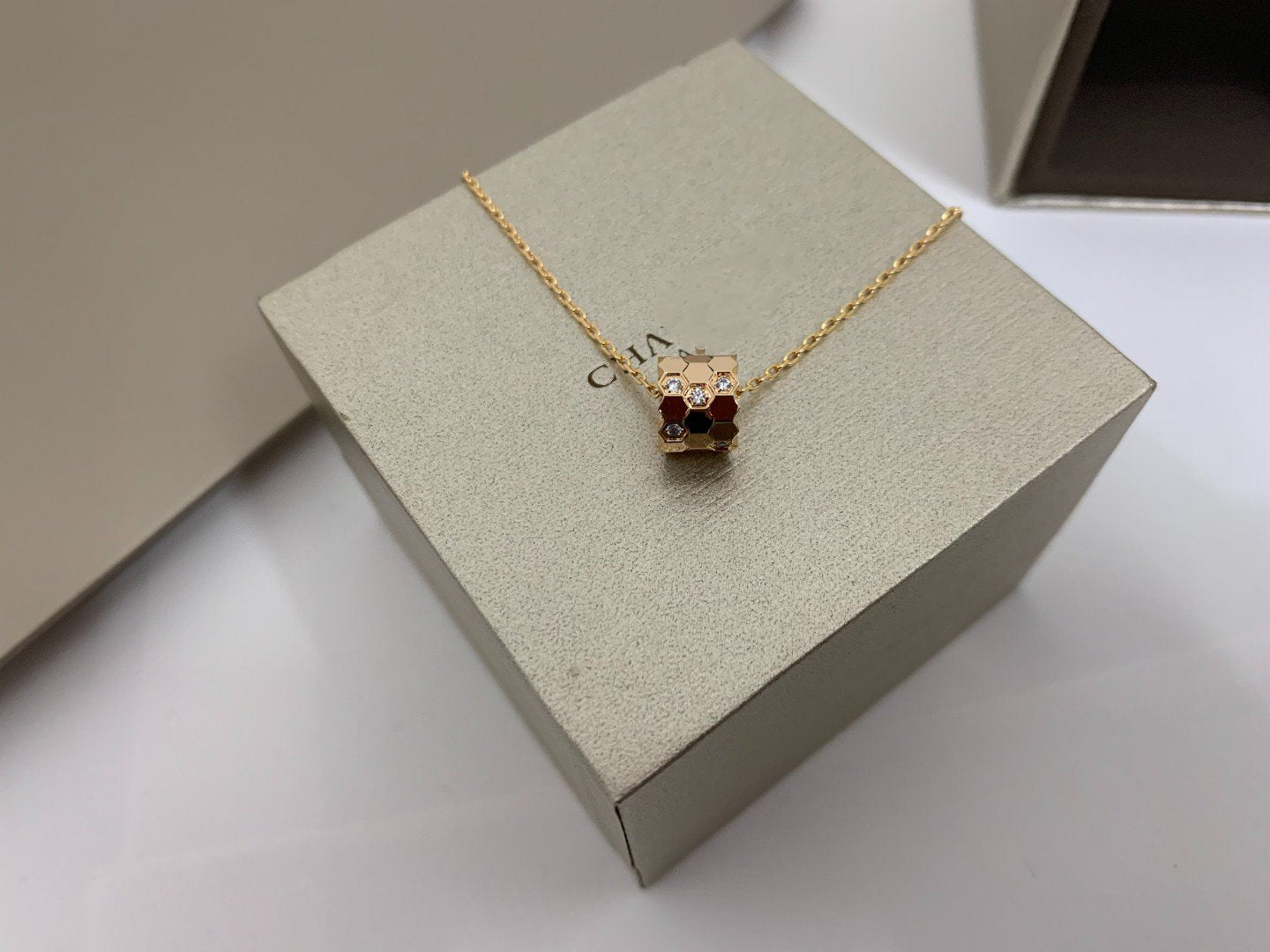 [BloomBling]BEE LOVE DIAMOND NECKLACE
