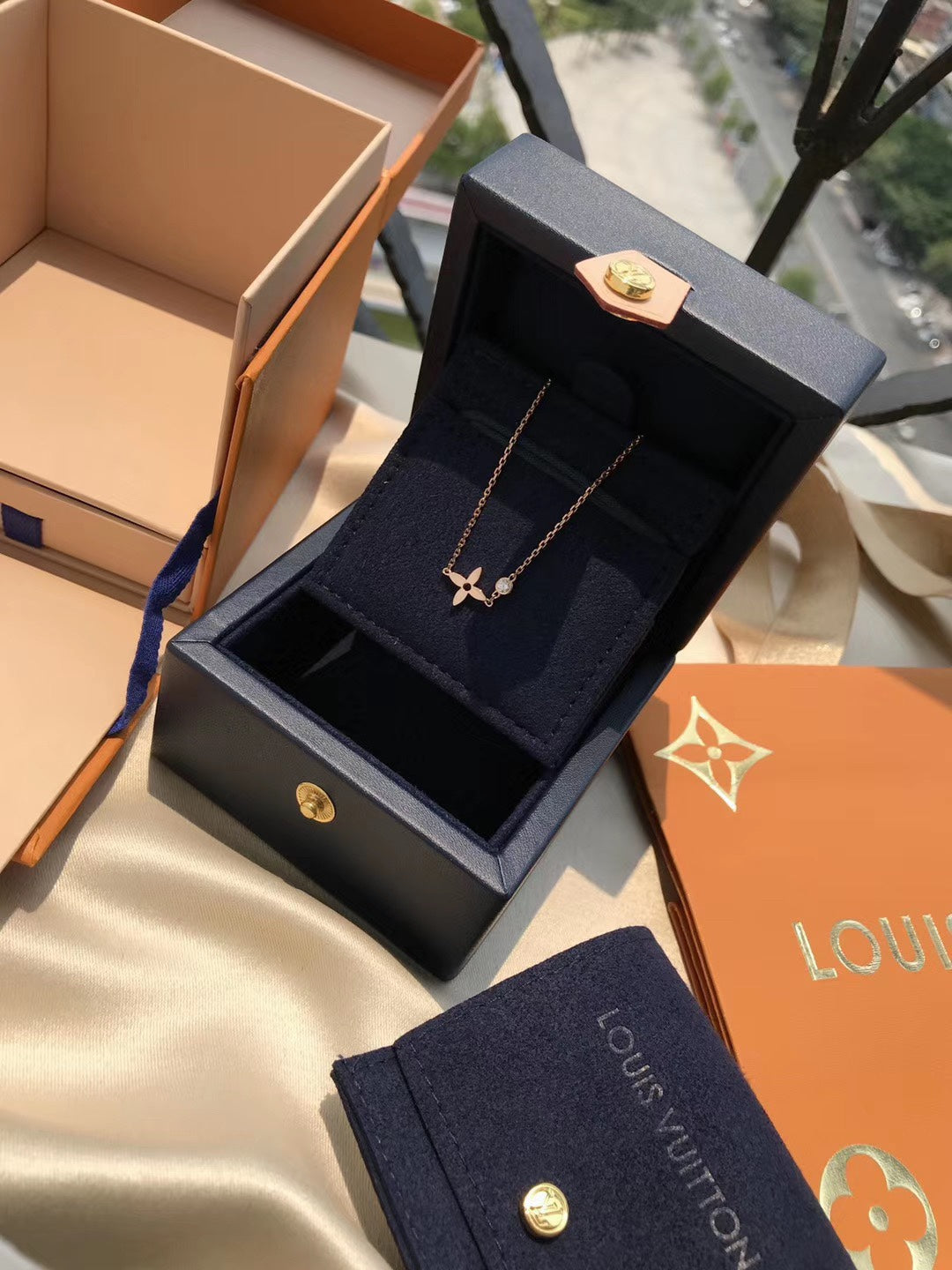 [BloomBling]BLOSSOM PENDANT PINK GOLD AND DIAMOND