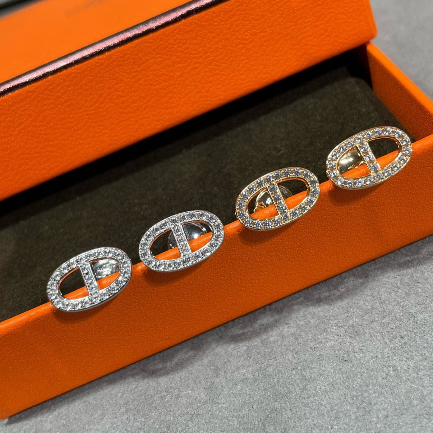 [BloomBling]HM FULL DIAMOND PIG NOSE STUD EARRINGS