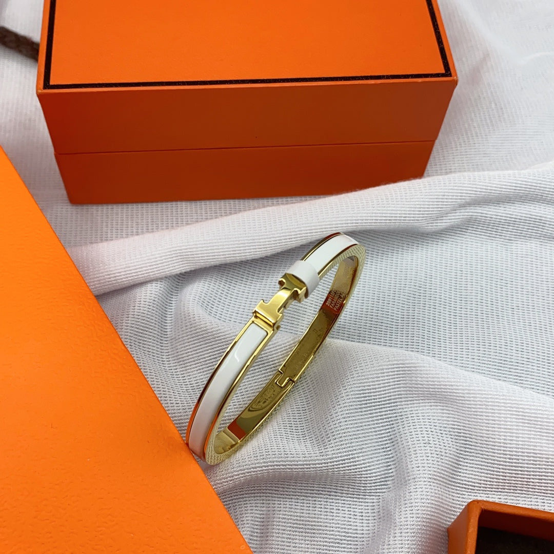 [BloomBling]CLASSIC HM CLIC WHITE 8MM ENAMEL BRACELET