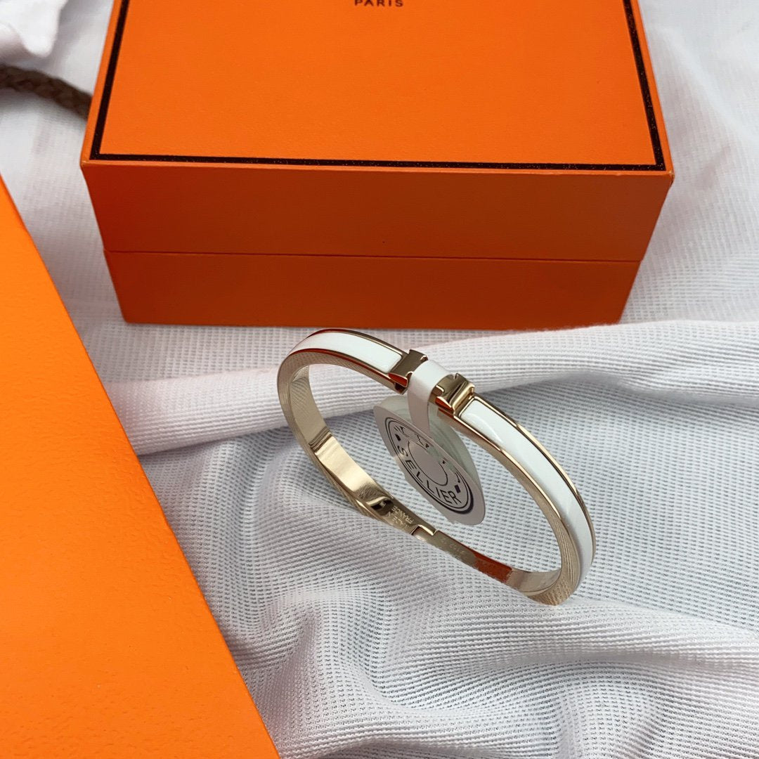 [BloomBling]CLASSIC HM CLIC WHITE 8MM ENAMEL BRACELET