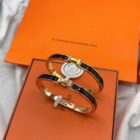 [BloomBling]CLASSIC HM CLIC BLACK 8MM ENAMEL BRACELET