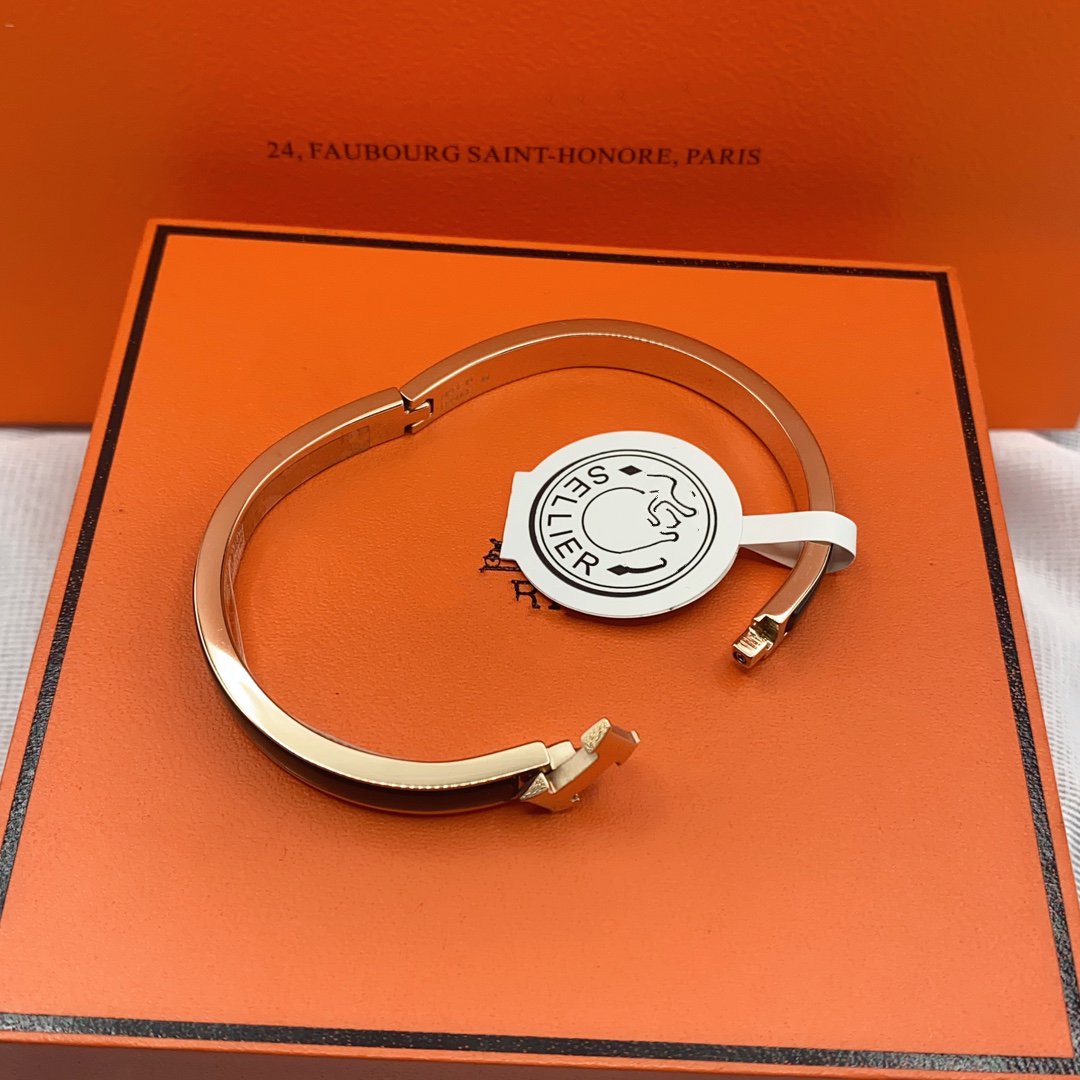 [BloomBling]CLASSIC HM CLIC BLACK 8MM ENAMEL BRACELET