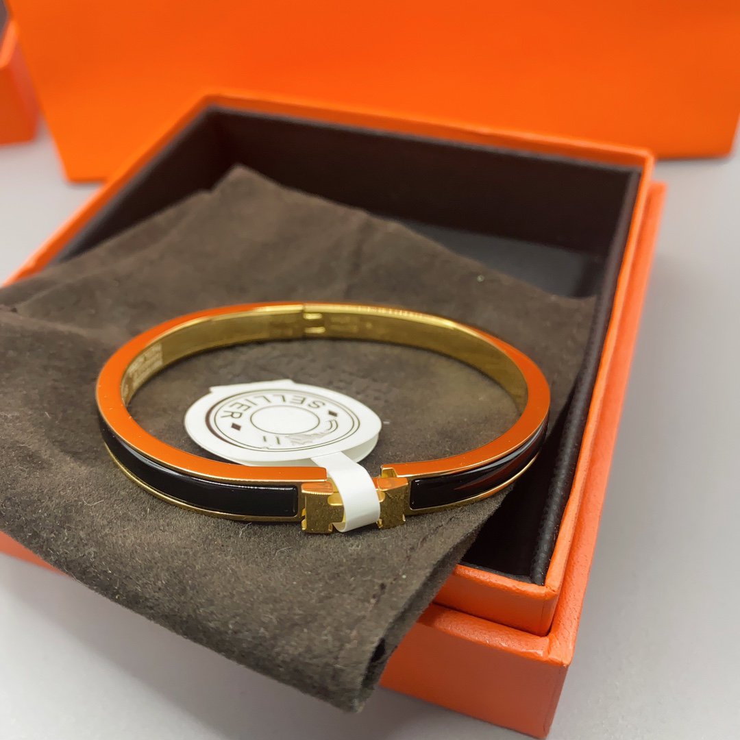 [BloomBling]CLASSIC HM CLIC BLACK 8MM ENAMEL BRACELET