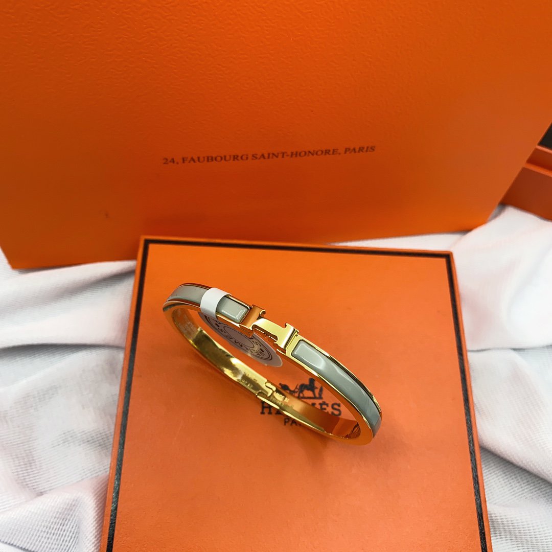 [BloomBling]CLASSIC HM CLIC GREEN 8MM ENAMEL BRACELET