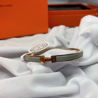 [BloomBling]CLASSIC HM CLIC GREEN 8MM ENAMEL BRACELET