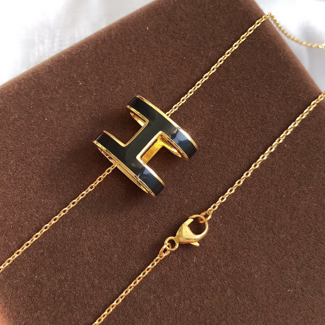 [BloomBling]HM CLIC BLACK ENAMEL GOLD NECKLACE