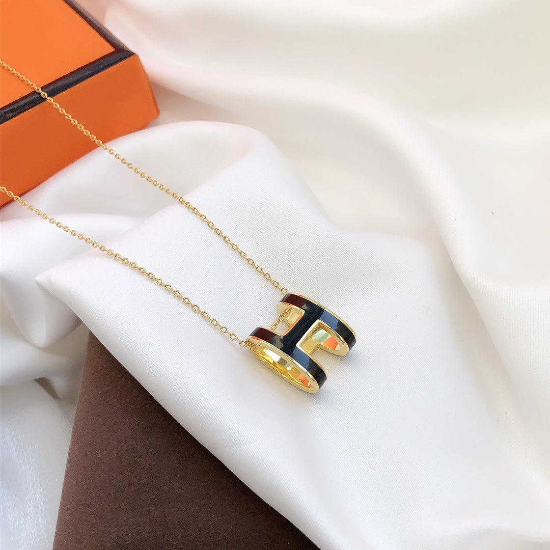 [BloomBling]HM CLIC BLACK ENAMEL GOLD NECKLACE