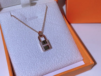 [BloomBling]HM ADVANCED NICHE LOCK HEAD NECKLACE DIAMONDS