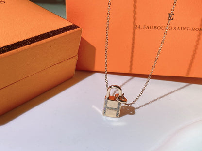 [BloomBling]HM ADVANCED NICHE LOCK HEAD NECKLACE DIAMONDS