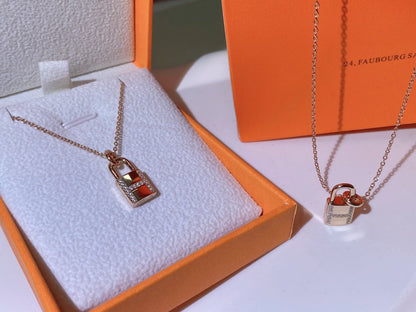[BloomBling]HM ADVANCED NICHE LOCK HEAD NECKLACE DIAMONDS