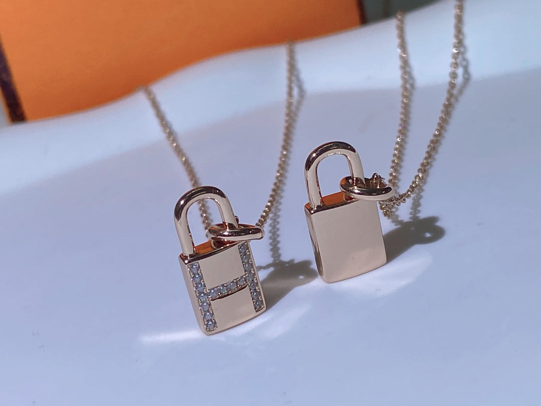 [BloomBling]HM ADVANCED NICHE LOCK HEAD NECKLACE DIAMONDS