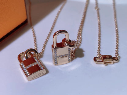 [BloomBling]HM ADVANCED NICHE LOCK HEAD NECKLACE DIAMONDS