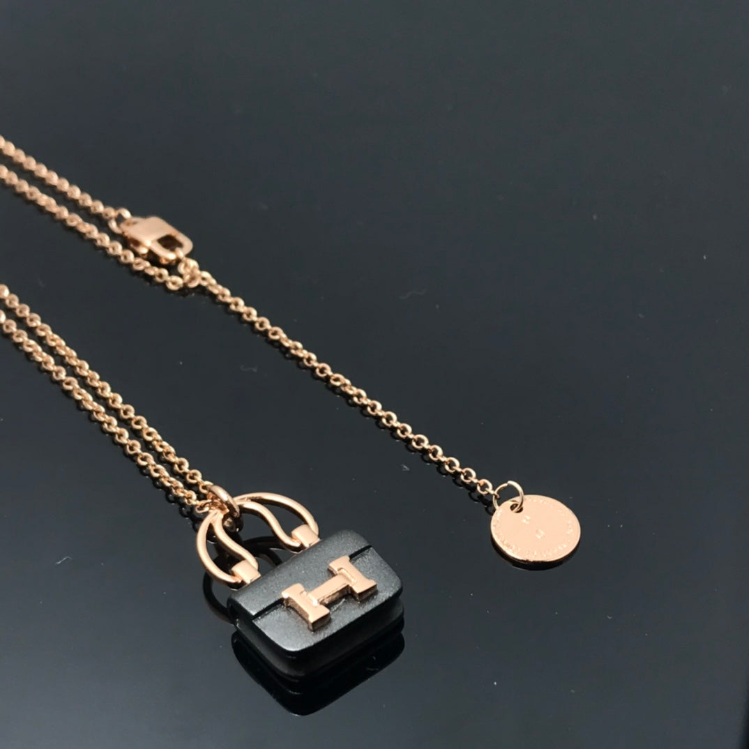 [BloomBling]WOMEN'S HM AMULETTES CONSTANCE PENDANT NECKLACE