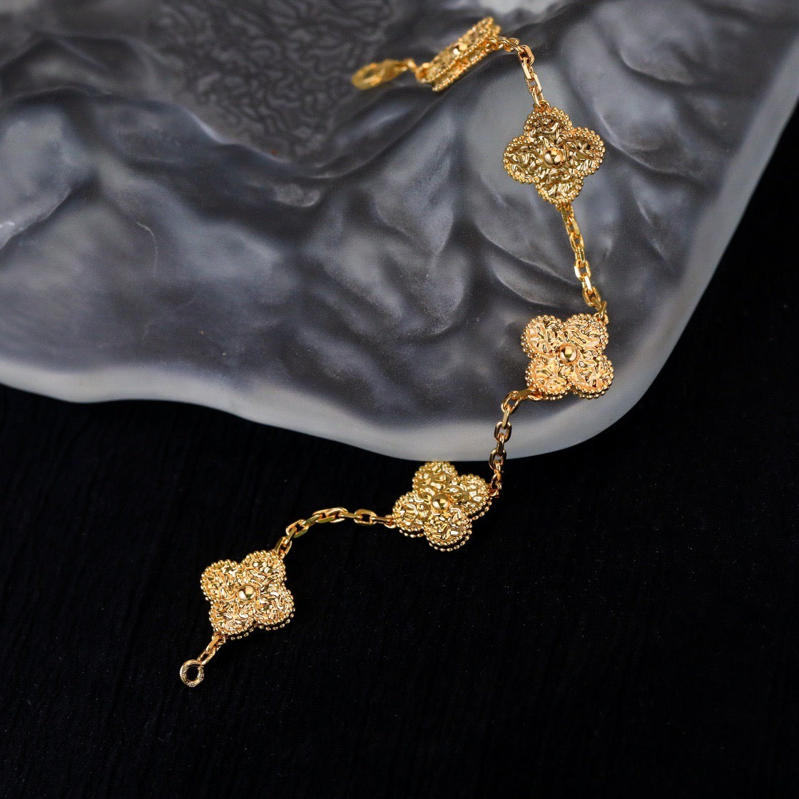 [BloomBling]CLOVER 5 MOTIFS BRONZING BRACELET